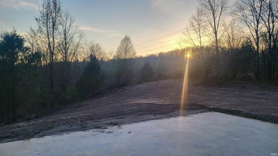 /international/us/2500-coal-mine-road-bloomfield-in-110107338683/