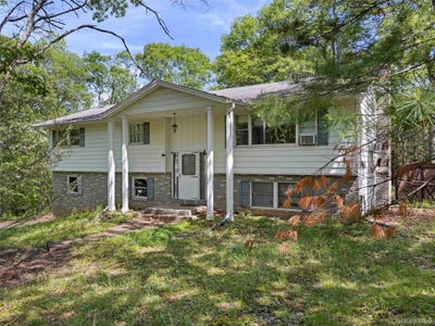 /international/us/1079-josephs-boulevard-saugerties-ny-110108340480/