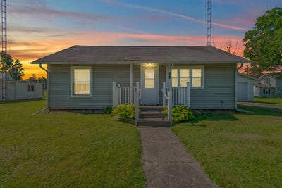 /international/us/105-hillsdale-street-waldron-mi-110100625388/?lang=en