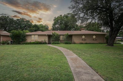 /international/us/7200-brooks-avenue-richland-hills-tx-110100157717/?lang=id