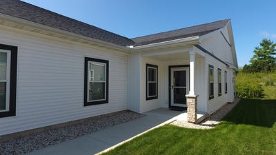 /international/us/3835-tanglewood-place-janesville-wi-110109944285/