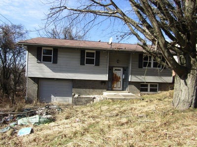 /international/us/1209-roy-st-n-braddock-pa-110106769951/