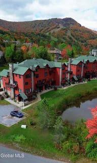 /international/us/6-trailside-hunter-ny-110110296789/