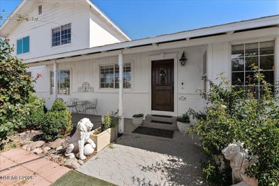 /international/us/990-riverview-drive-gardnerville-nv-110110238639/