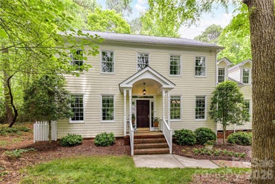 /international/us/231-pat-stough-lane-davidson-nc-110108409565/