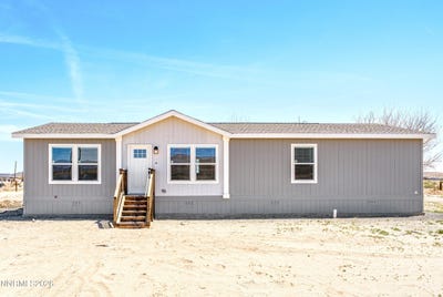/international/us/5684-juniper-street-silver-springs-nv-110107802637/