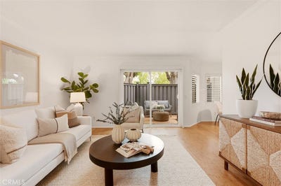 /international/us/220-lemon-grove-irvine-ca-110107761299/