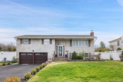 /international/us/86-new-highway-commack-ny-110106498330/