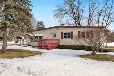 /international/us/425-s-division-street-carson-city-mi-110105800297/