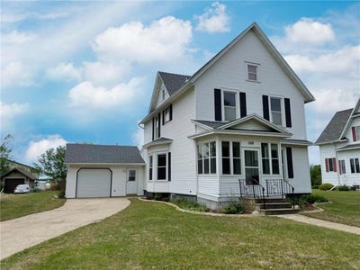 /international/us/109-white-street-n-comfrey-mn-110108348678/