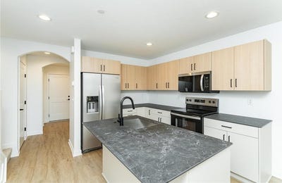 /international/us/1109-century-village-lane-ne-rochester-mn-110106731418/