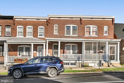 /international/us/145-n-broad-street-lancaster-pa-110120562791/