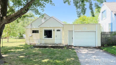 /international/us/2283-hudson-street-muskegon-mi-110101244415/