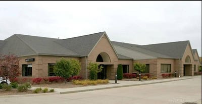 /international/us/42550-garfield-road-clinton-township-mi-110104589340/