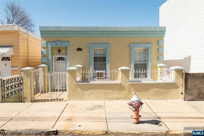 /international/us/4319-durham-avenue-north-bergen-nj-110108205190/