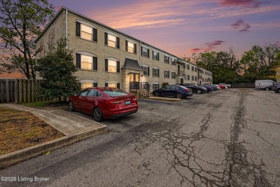 /international/us/102-middletown-square-louisville-ky-110120637333/