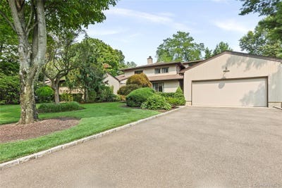 /international/us/10-doral-drive-manhasset-ny-110119551155/