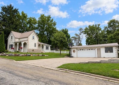 /international/us/115-garden-lane-dodgeville-wi-110120452686/