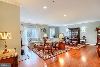 /international/us/206-brightwood-club-drive-lutherville-timonium-md-110101465311/