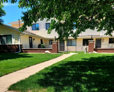 /international/us/2653-brookdale-lane-brooklyn-park-mn-110108348755/