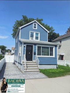 /international/us/122-29-grayson-springfield-gardens-ny-110100411929/
