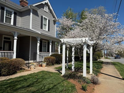 /international/us/805-longwood-avenue-bedford-va-110098178276/