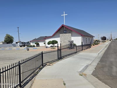 /international/us/859-e-ave-q-palmdale-ca-110108754474/