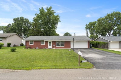 /international/us/8-dolphin-court-oswego-il-110109024412/
