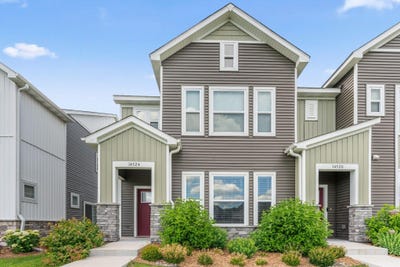 /international/us/14524-twin-lakes-circle-burnsville-mn-110109626245/