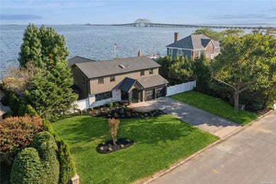 /international/us/8-shoal-drive-west-islip-ny-110096109966/