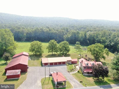 /international/us/7160-little-cove-road-mercersburg-pa-110101521925/