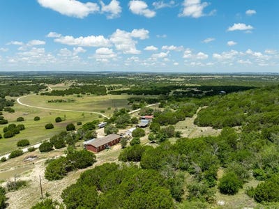 /international/us/1338-county-road-2998-evant-tx-110100530836/