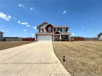 /international/us/240-declaration-drive-raeford-nc-110107546451/