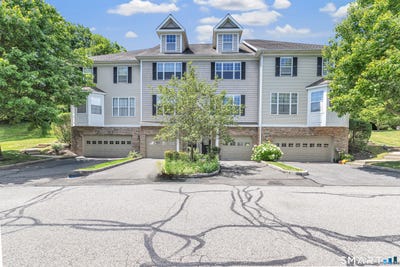 /international/us/51-faith-lane-danbury-ct-110109026244/