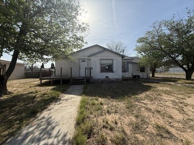 /international/us/601-s-franklin-avenue-monahans-tx-110106944949/