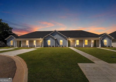 /international/us/313-airman-boulevard-warner-robins-ga-110107658789/