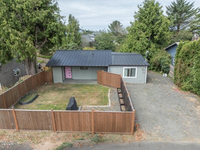 /international/us/317-ne-benton-street-newport-or-110120896094/