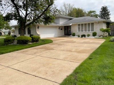 /international/us/9117-s-tripp-avenue-s-oak-lawn-il-110107820979/