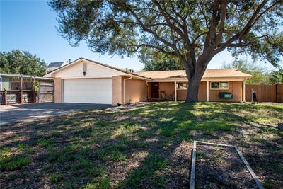 /international/us/3201-azores-drive-corpus-christi-tx-110120466605/