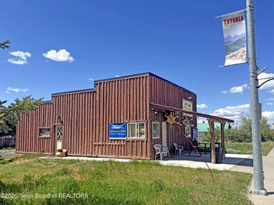 /international/us/6334-n-main-street-tetonia-id-110103673539/