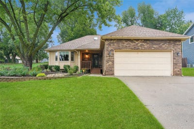 /international/us/1406-n-b-street-indianola-ia-110110186540/