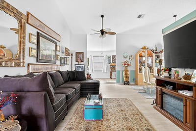 /international/us/3862-dafilee-circle-west-palm-beach-fl-110108338235/