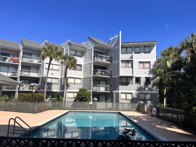 /international/us/1820-n-congress-avenue-west-palm-beach-fl-110120827072/