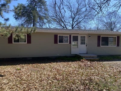 /international/us/4618-delrosa-drive-oscoda-mi-110091534773/