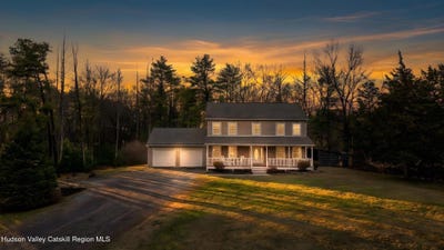 /international/us/226-blue-mountain-road-saugerties-ny-110106784662/