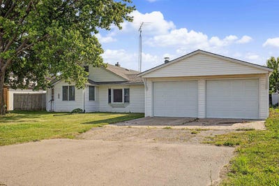 /international/us/8505-il-route-84-s-hanover-il-110108858829/
