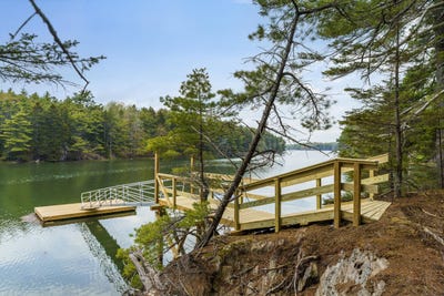 /international/us/15-lupine-lane-harpswell-me-110108218417/