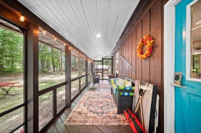 /international/us/20308-lakeview-drive-tustin-mi-110106976812/