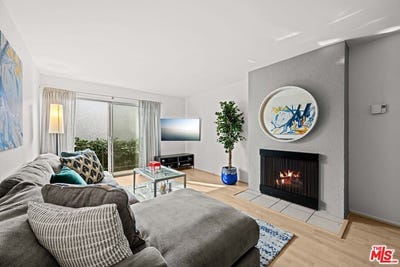 /international/us/3640-cardiff-ave-los-angeles-ca-110104882632/