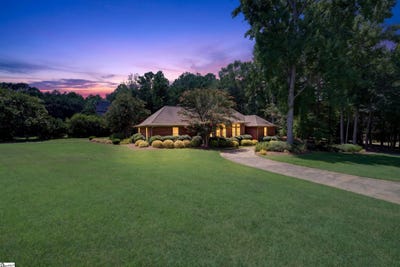 /international/us/216-muirfield-drive-spartanburg-sc-110119486188/